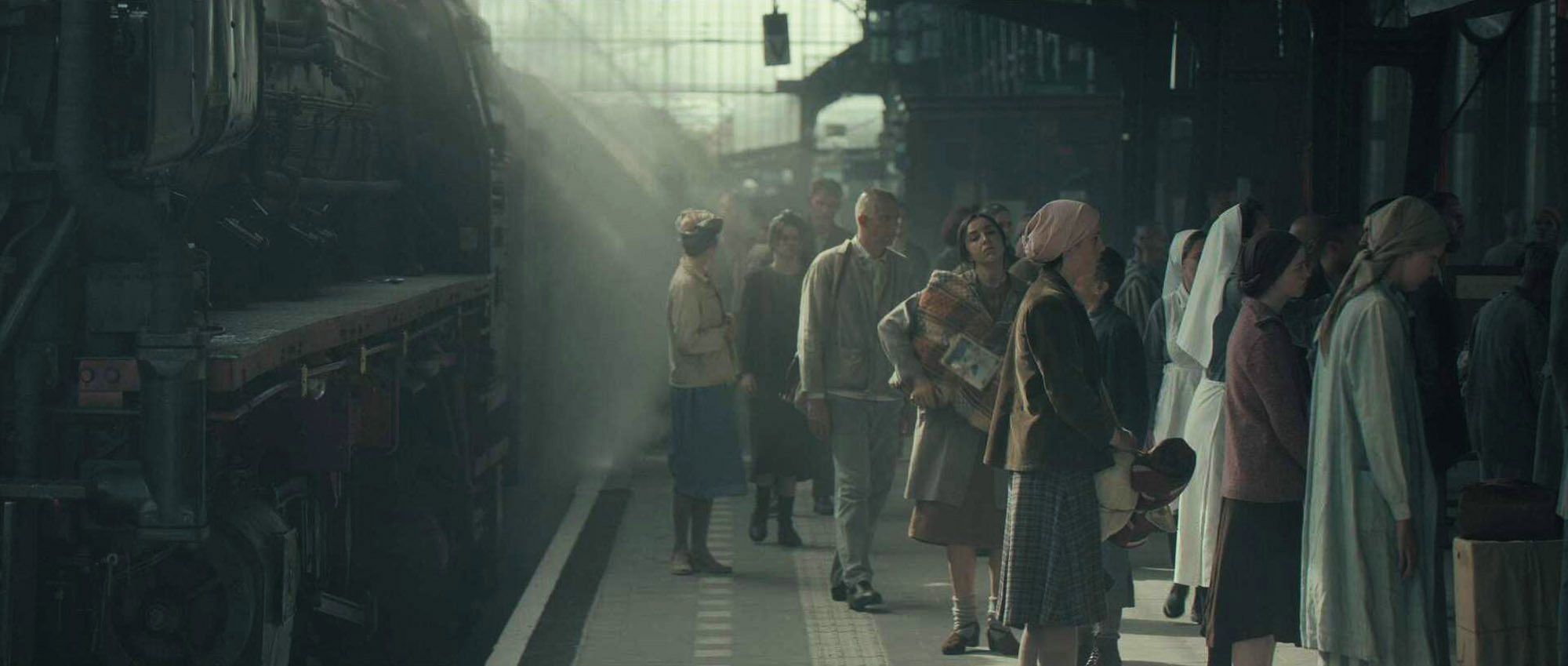 Behind the scenes 15